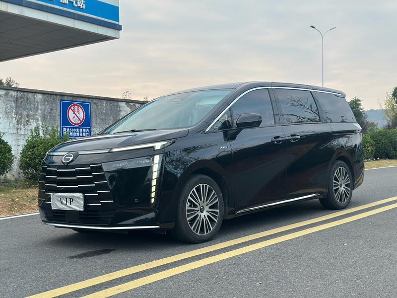 GAC Trumpchi E8 PHEV - фото 0
