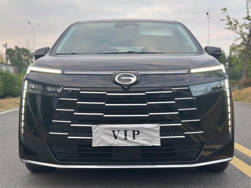 GAC Trumpchi E8 PHEV - фото 1