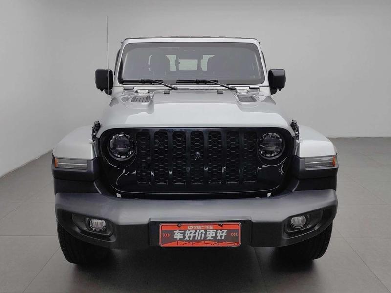 Jeep Gladiator - фото 1