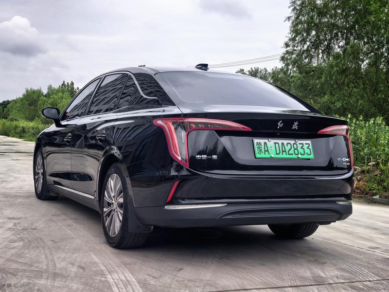 Hongqi E-QM5 - фото 4
