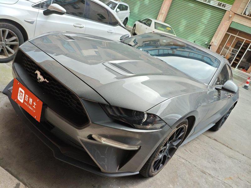 Ford Mustang - фото 0