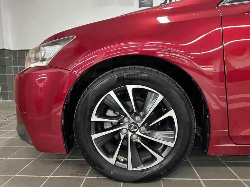 Lexus CT - фото 3