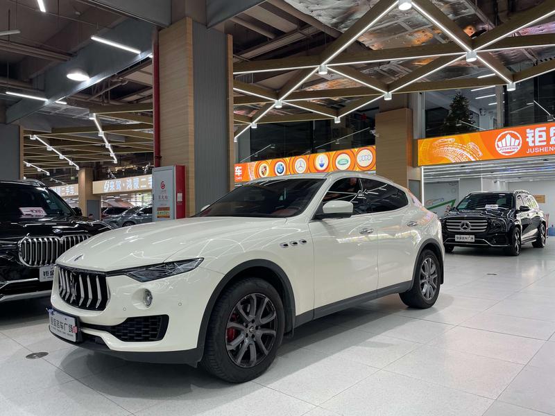 Maserati Levante - фото 0