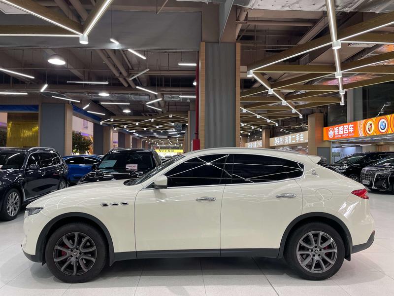 Maserati Levante - фото 2