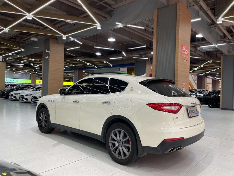 Maserati Levante - фото 3
