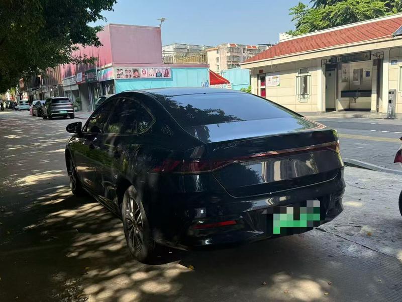 BYD Qin PLUS DM-i - фото 3