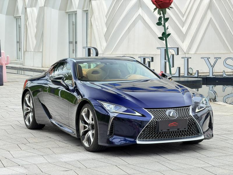 Lexus LC - фото 2