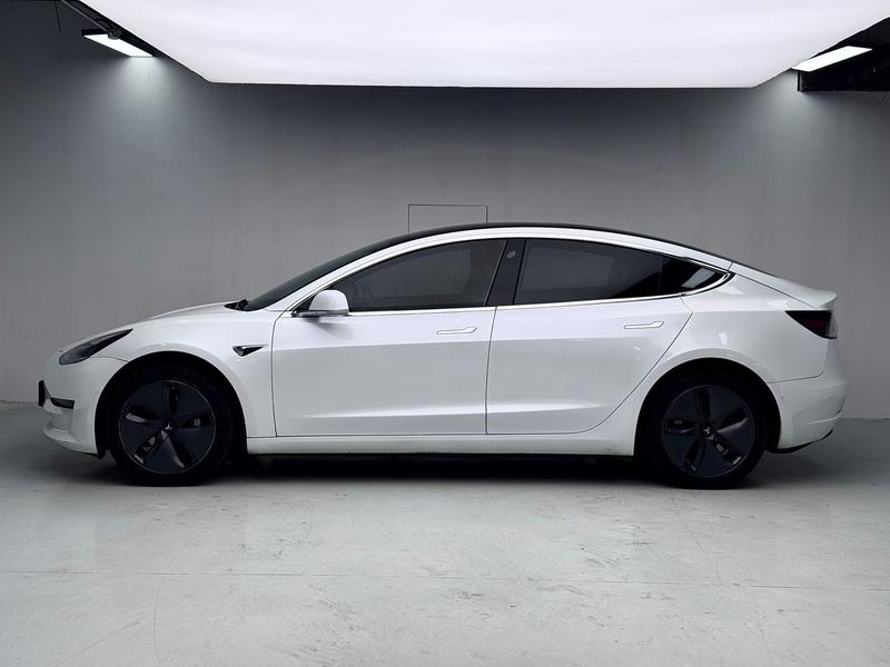 Tesla Model 3 (Import) - фото 3