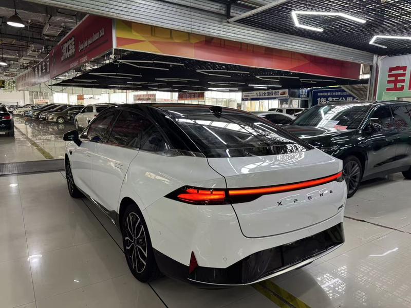 XPeng P5 - фото 3