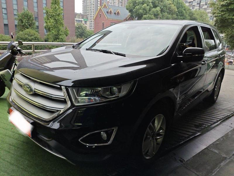Ford Edge - фото 0