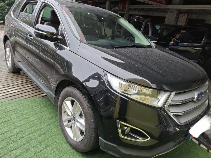 Ford Edge - фото 1