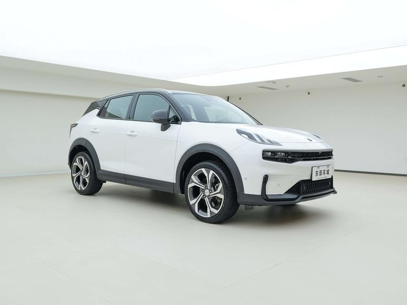 Lynk & Co 06 - фото 2