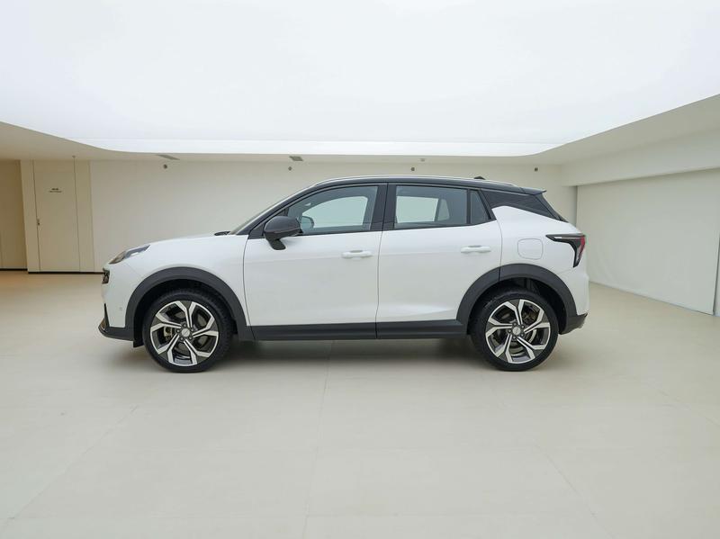 Lynk & Co 06 - фото 3