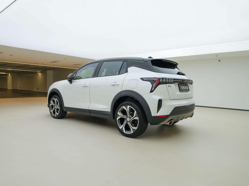Lynk & Co 06 - фото 4