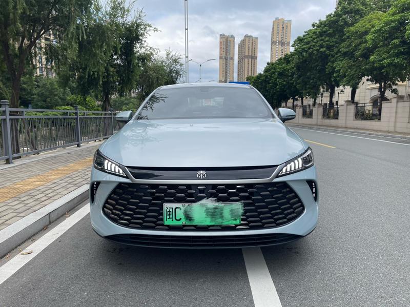 BYD Qin PLUS DM-i - фото 1