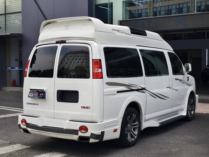 GMC Savana - фото 3