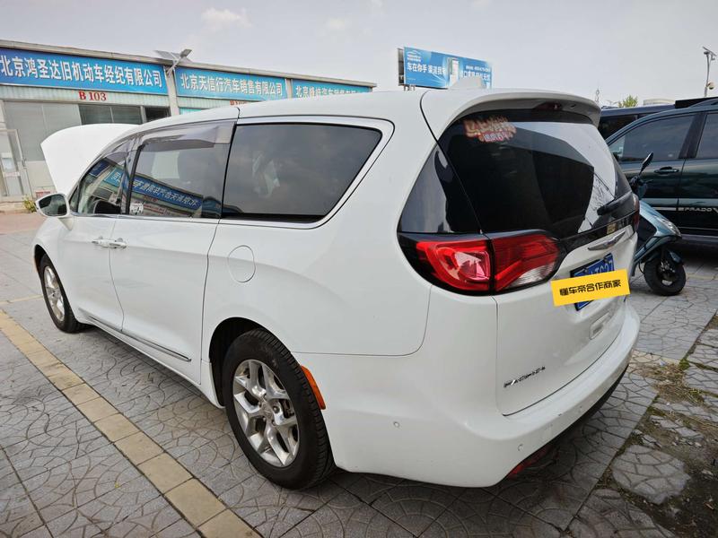 Chrysler Grand Voyager (Import) - фото 3