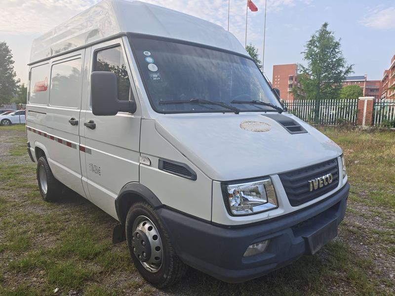 Iveco Daily - фото 2