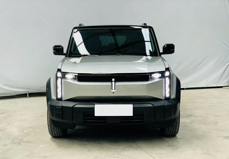 iCAR 03 - фото 1