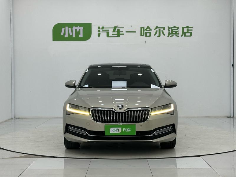 Skoda Superb - фото 1