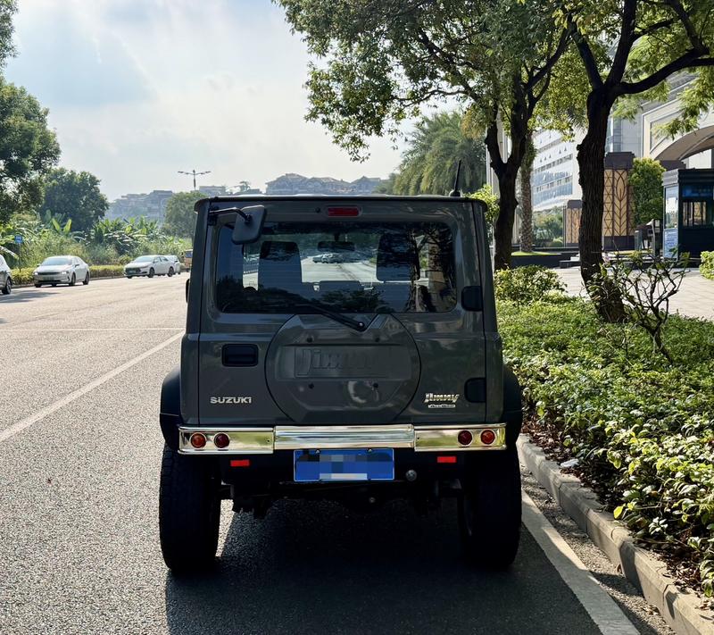 Suzuki Jimny (Import) - фото 4