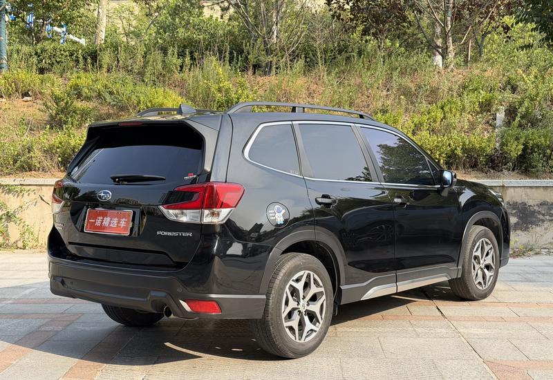 Subaru Forester - фото 2