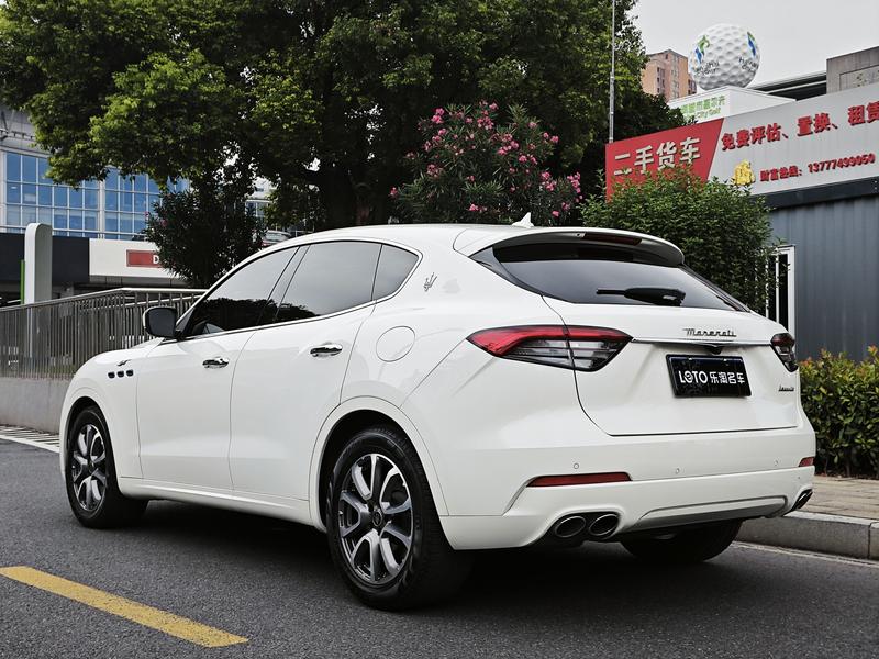 Maserati Levante - фото 4