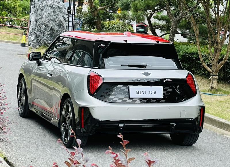 MINI JCW - фото 3