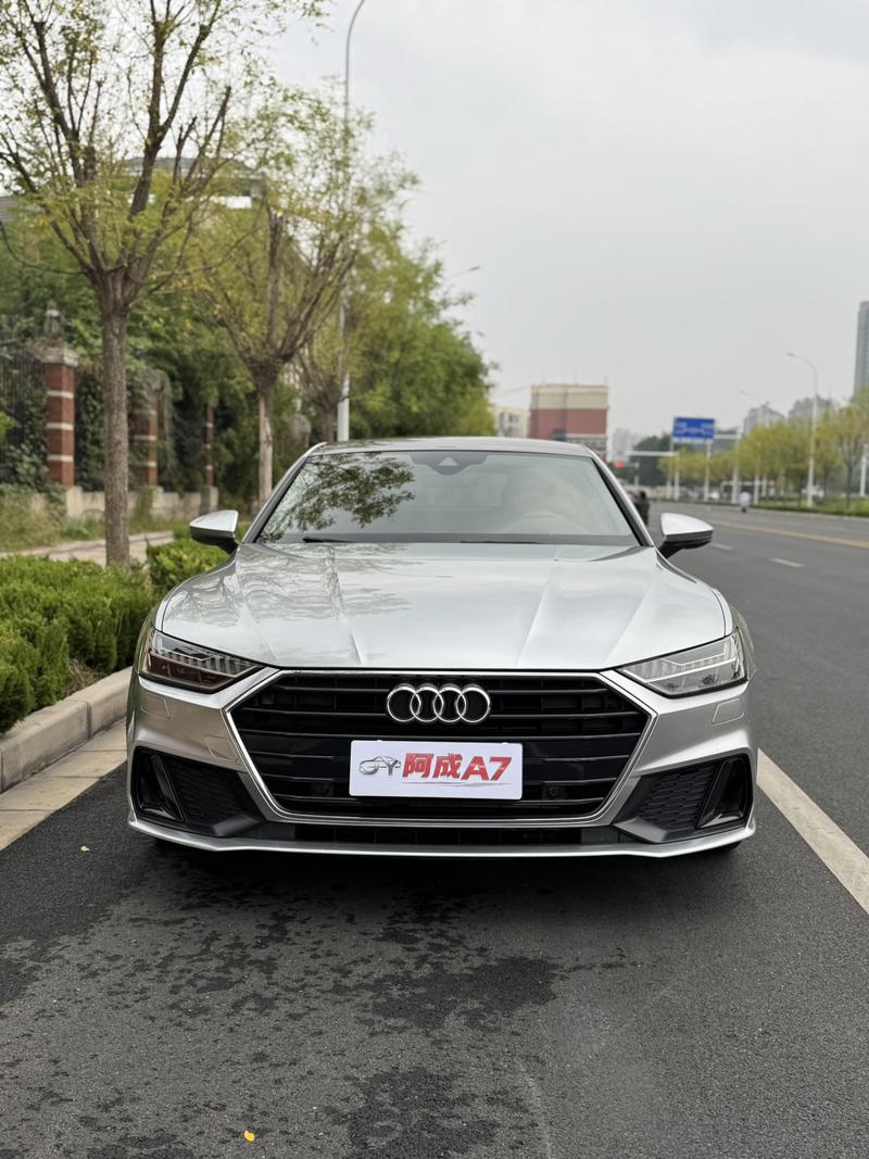 Audi A7 - фото 1