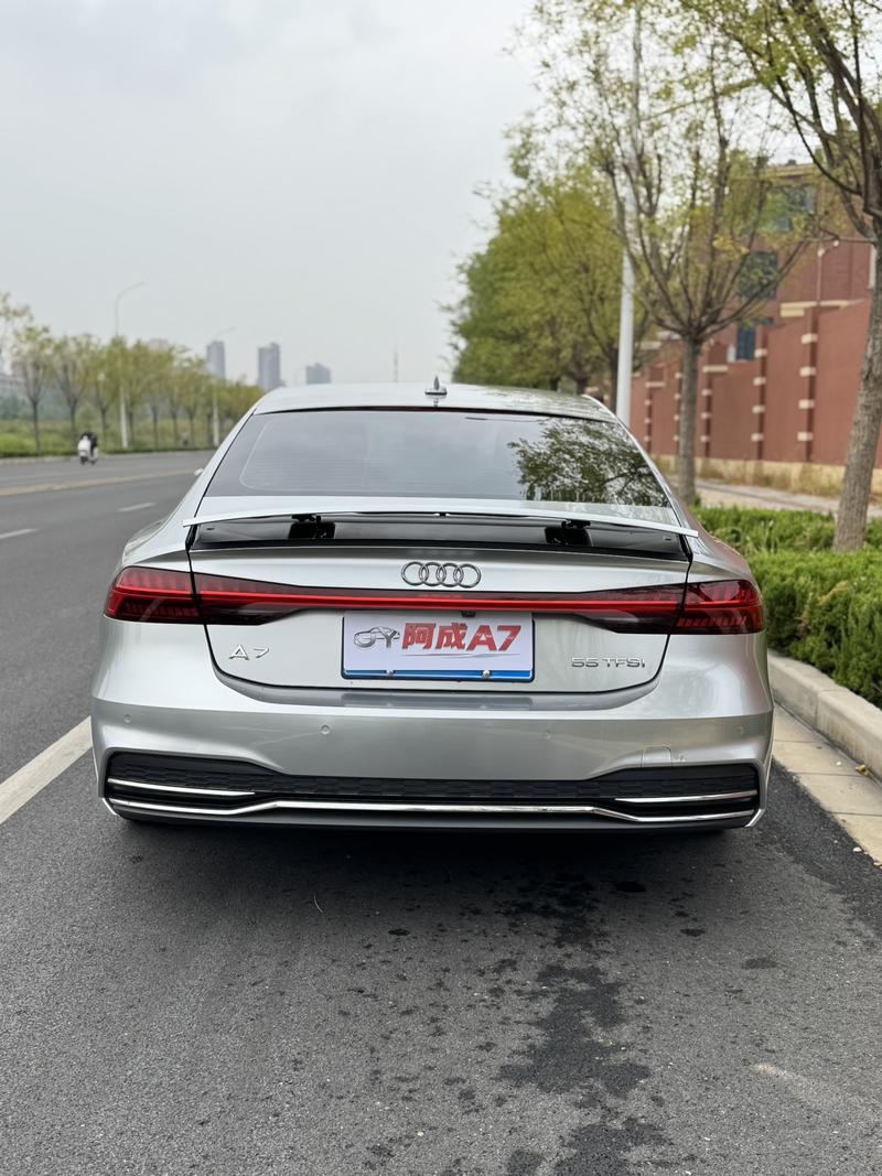 Audi A7 - фото 4