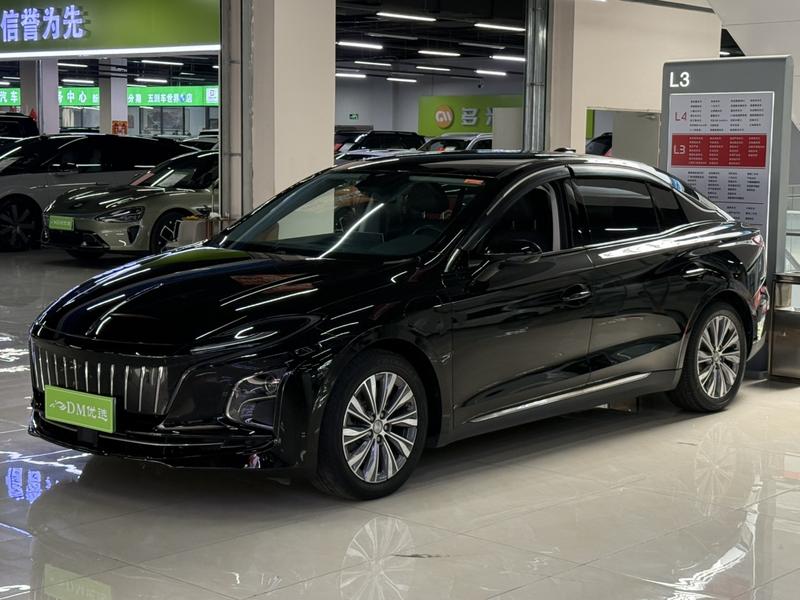 Hongqi E-QM5 - фото 0
