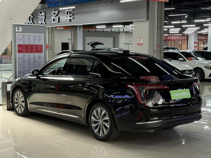 Hongqi E-QM5 - фото 3