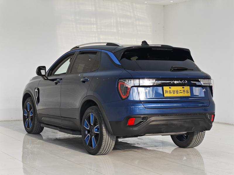 Lynk & Co 01 - фото 4
