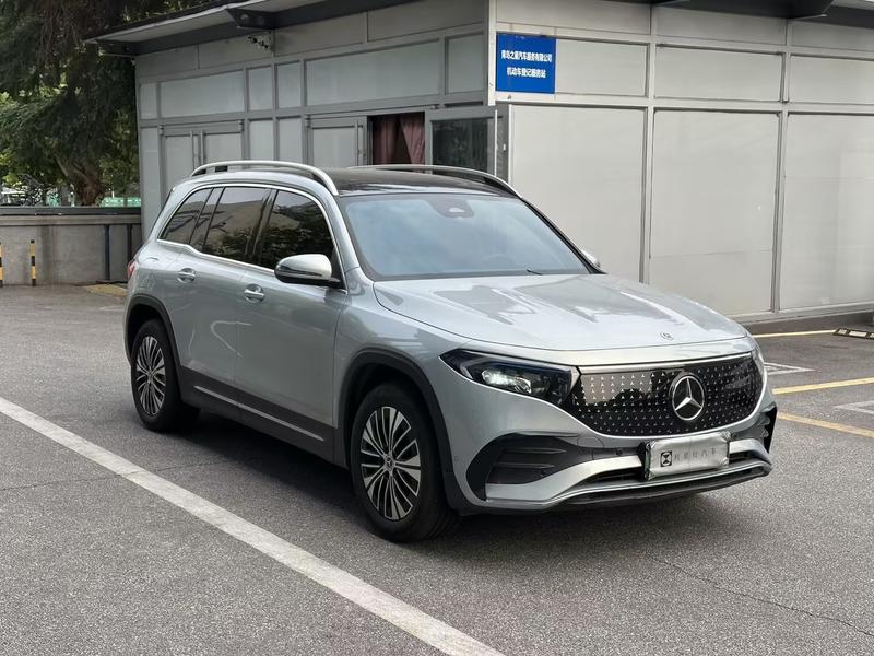Mercedes-Benz EQB - фото 2
