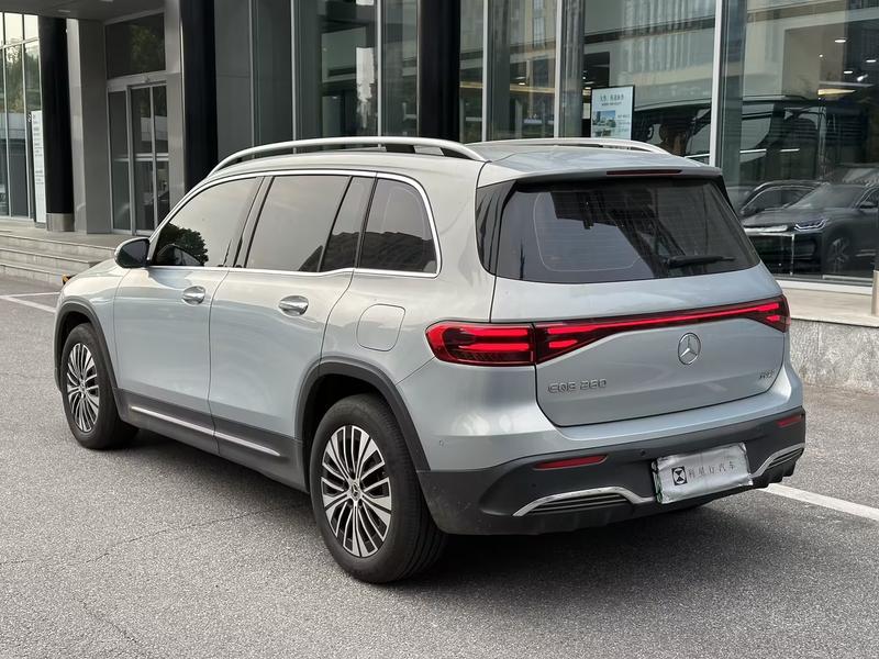Mercedes-Benz EQB - фото 4