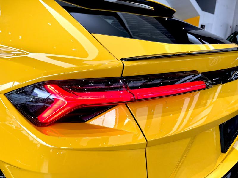 Lamborghini Urus - фото 4