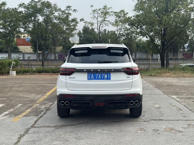 Geely Coolray - фото 4