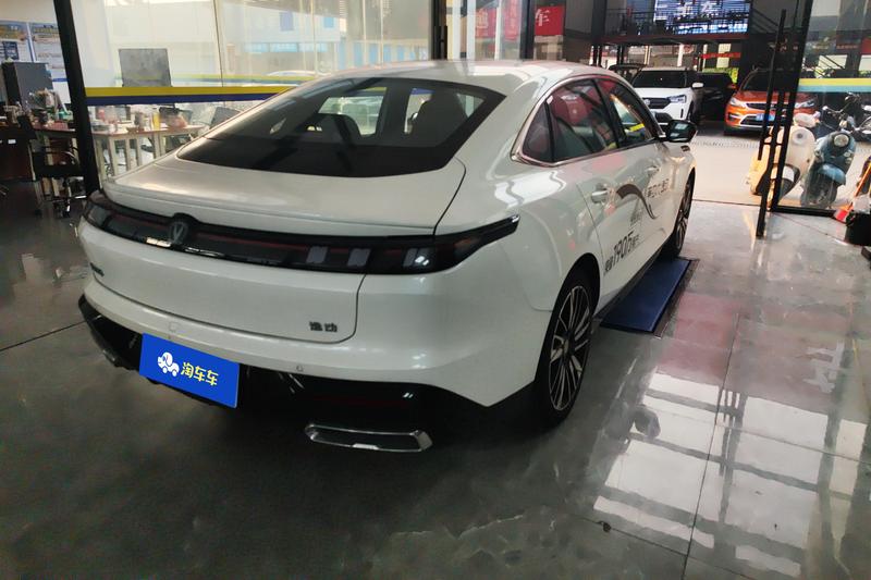 Changan Eado - фото 2