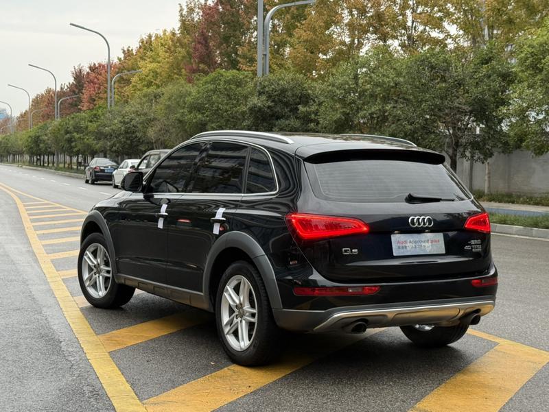Audi Q5 - фото 3