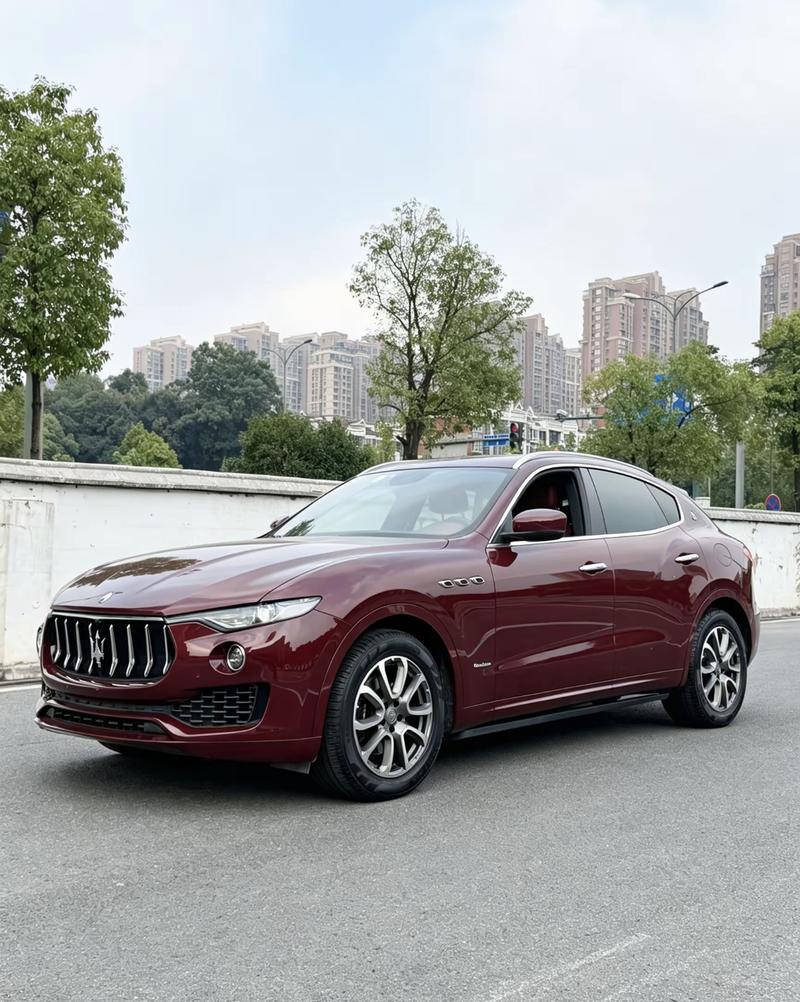 Maserati Levante - фото 0