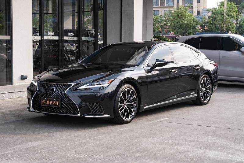 Lexus LS - фото 0