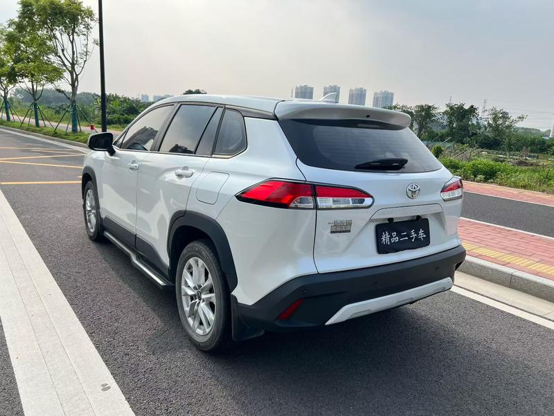 Toyota Corolla Cross - фото 3