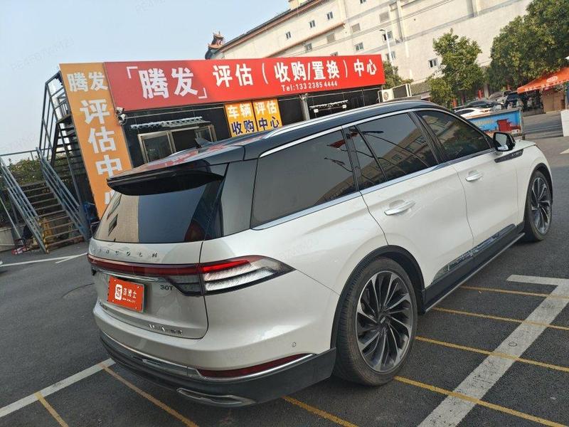Lincoln Aviator - фото 3