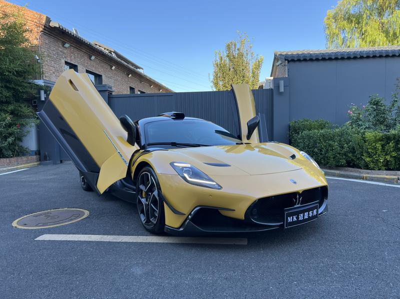 Maserati MC20 - фото 2