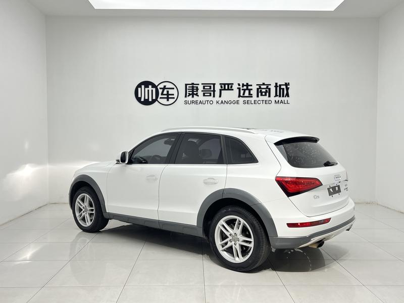 Audi Q5 - фото 3