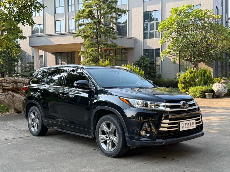 Toyota Highlander - фото 2