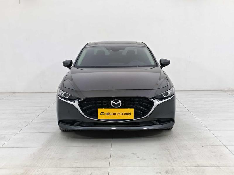 Mazda 3 - фото 1