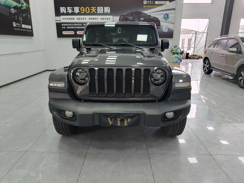Jeep Wrangler - фото 1