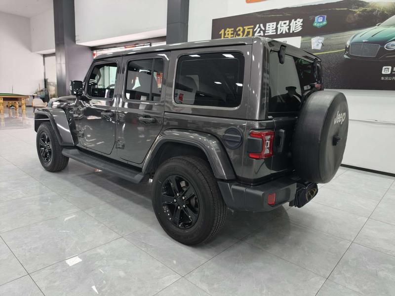 Jeep Wrangler - фото 4