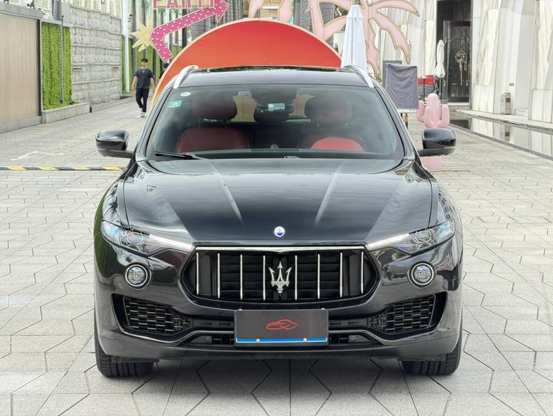 Maserati Levante - фото 1